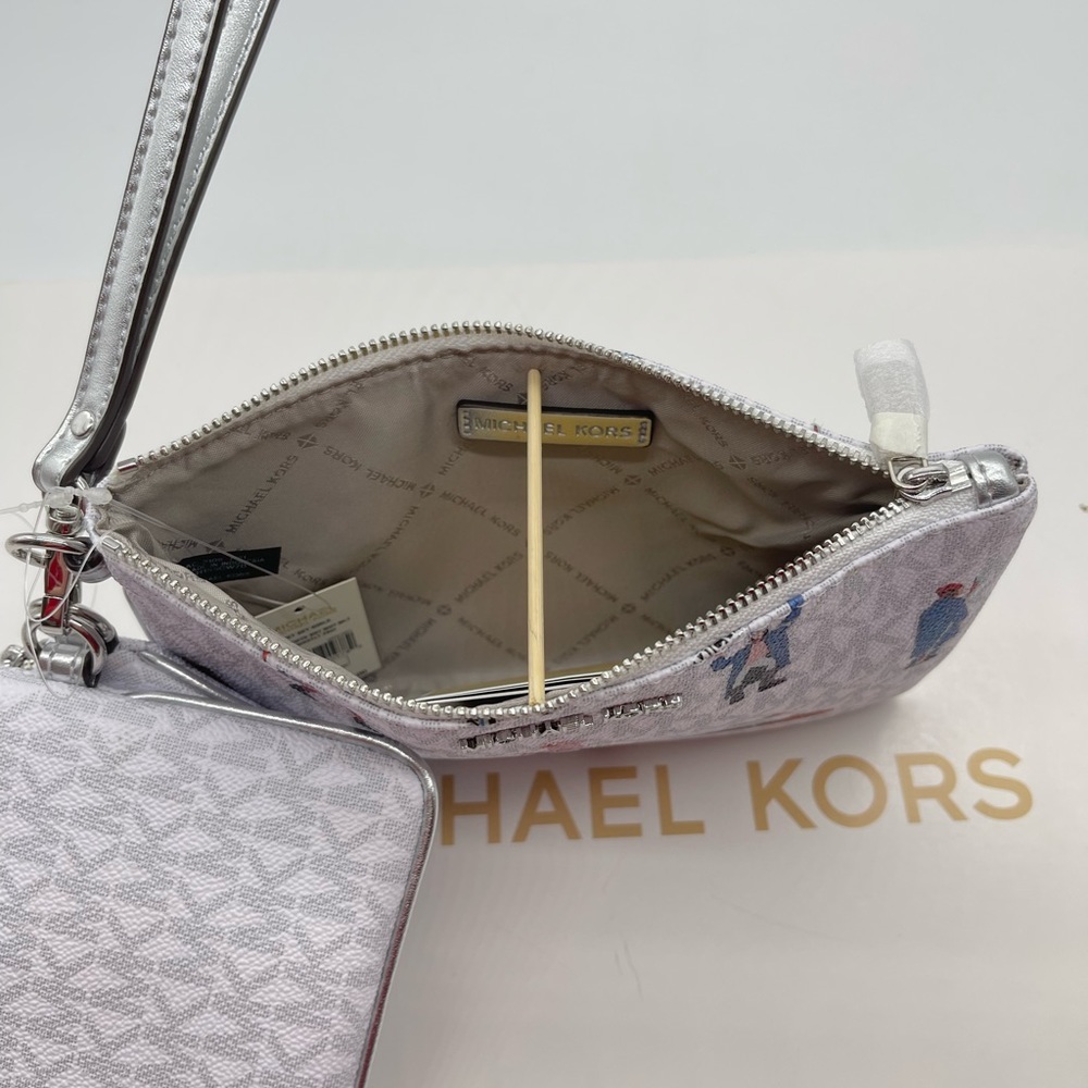 Michael Kors JST Multi Wristlet Trio - Picture 7 of 10